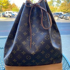 louis vuitton drawstring bucket bag